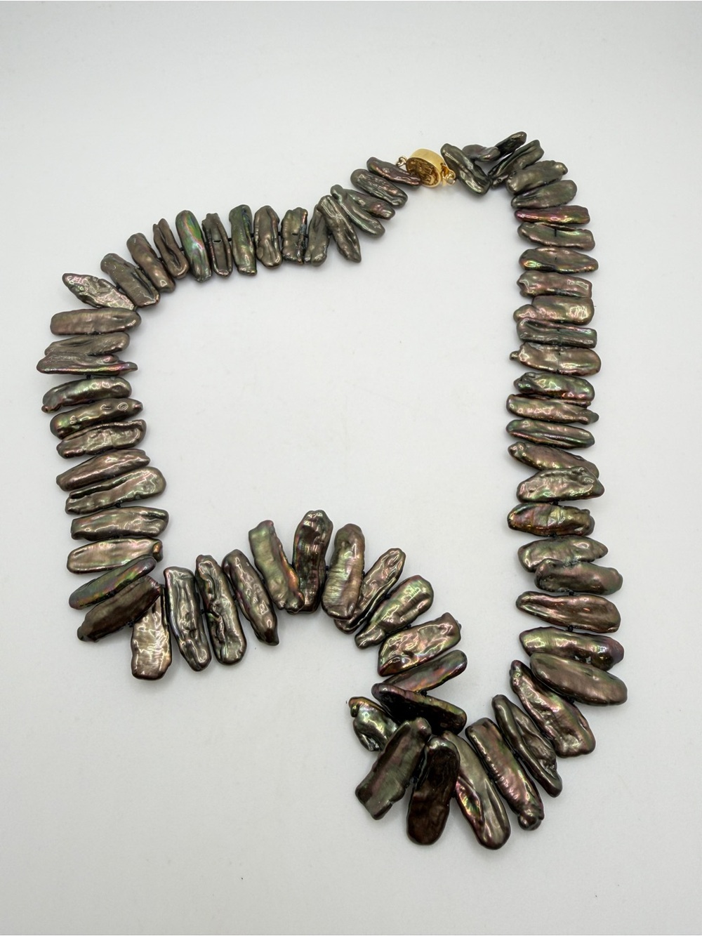 20" Gray/Green Genuine BIWA pearl necklace w/ gold tone metal box clasp!